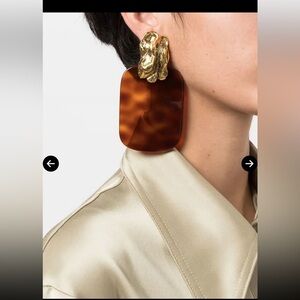 🐆🤎Saint Laurent Tortoiseshell Drop Clip Earrings Gold Tone🐆🤎